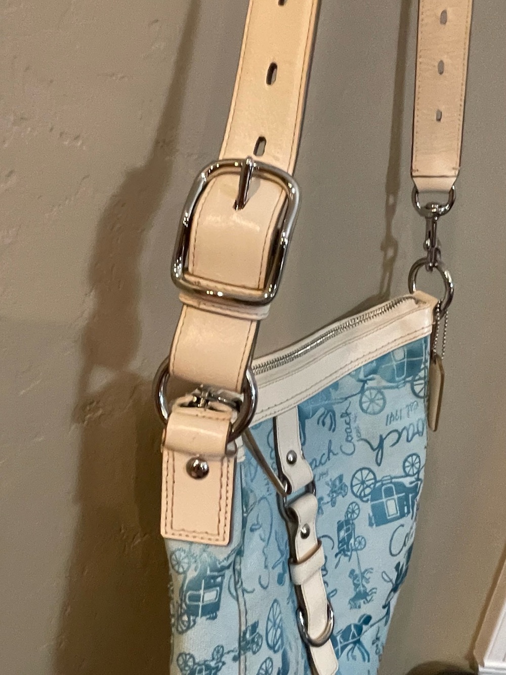 Coach Light Blue Signature Canvas Shoulder Bag Cream Trim horse carriage canvas - Picture 5 of 7